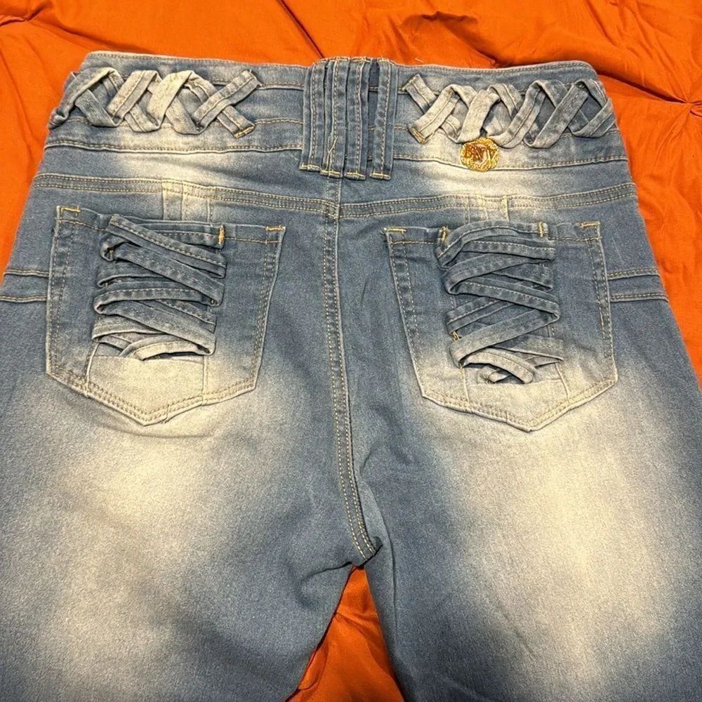 High Waisted Butt Lifting Moda Jeans - Picture 3 of 5